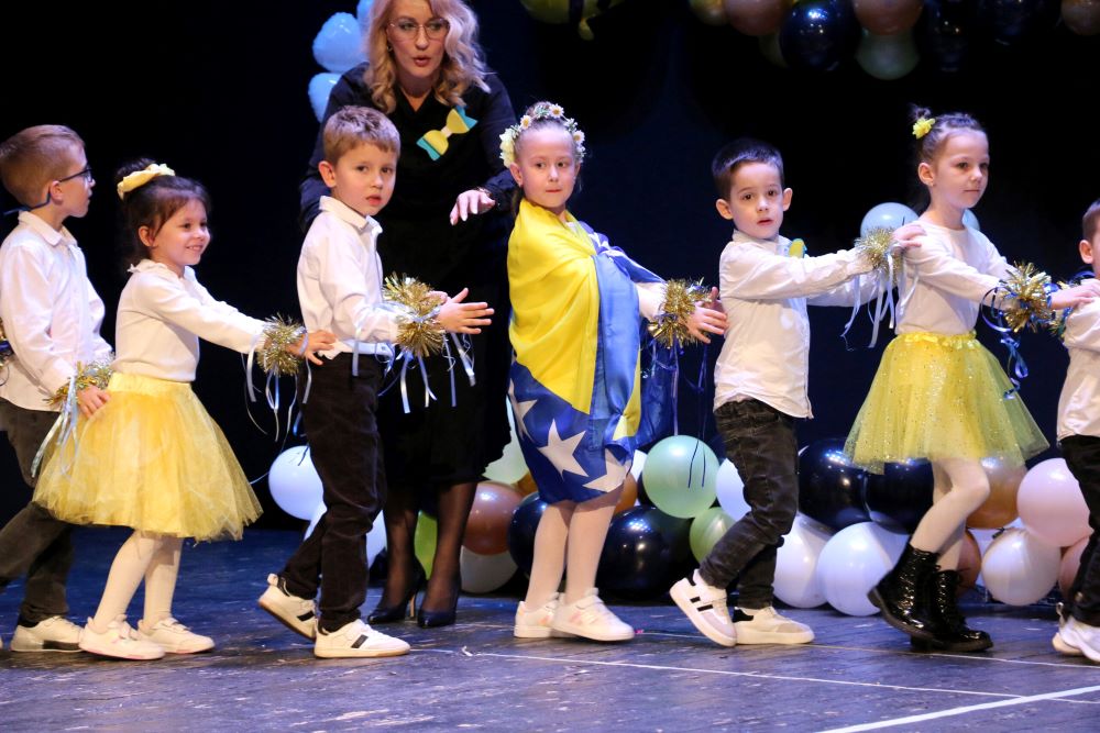 Održan 6. Kids Festival u Tuzli: Praznik dječije radosti, kreativnosti i zajedništva