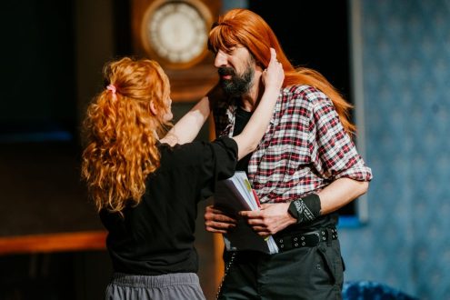 Premijera komedije koja osvaja svjetske scene: „Predstava koja je krenula po zlu“ uskoro na sceni Narodnog pozorišta Tuzla