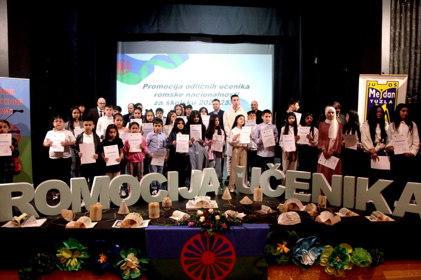 Promocijom odličnih učenika obilježen Dana Roma u TK