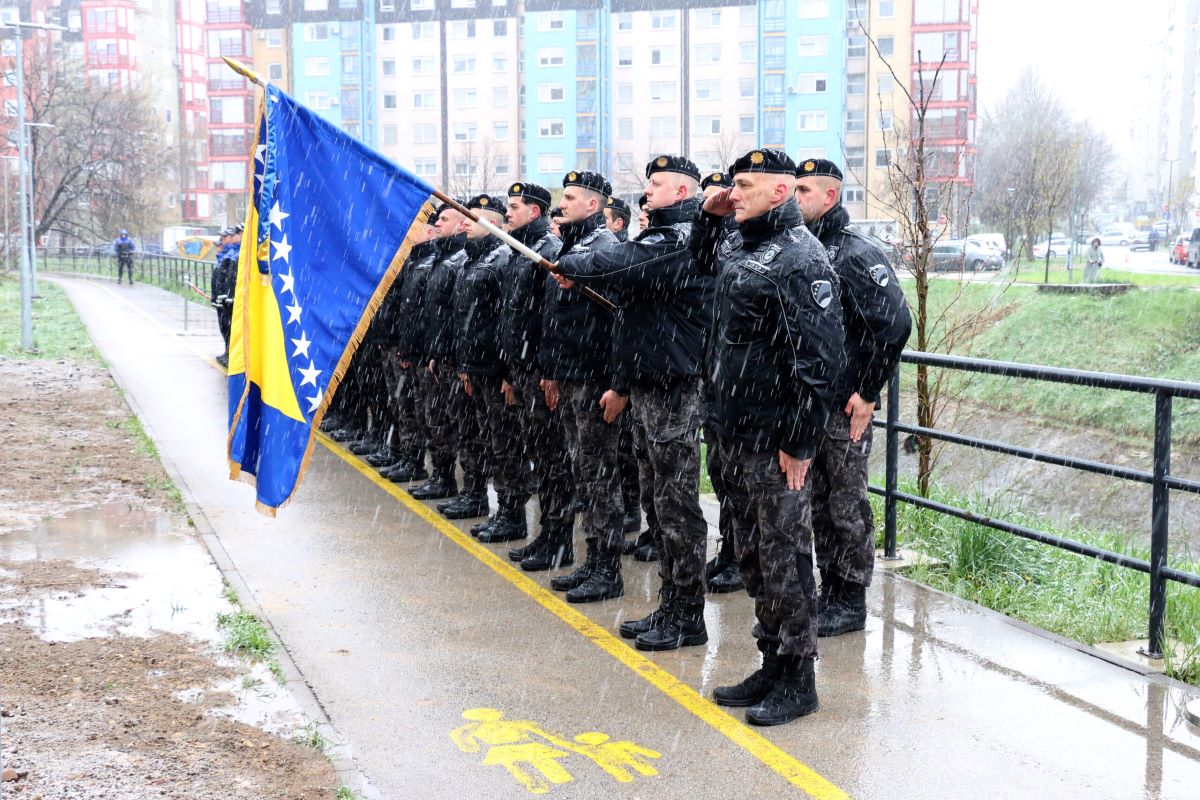 Čestitka gradonačelnika i predsjedavajuće Gradskog vijeća Tuzle u povodu obilježavanja 22. maja – Dana policije Tuzlanskog kantona 