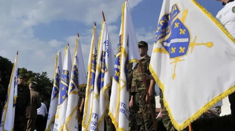 Zastupnici SDA i DF-a zatražili ocjenu ustavnosti zakona kojim se zabranjuje isticanje simbola Armije RBiH u RS-u