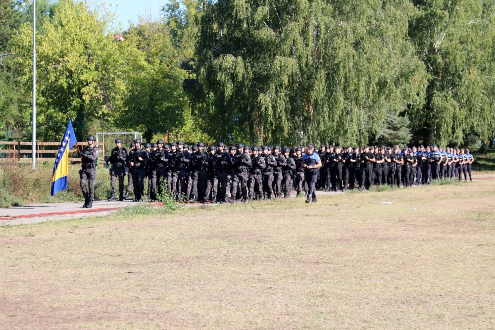 Javni konkurs – oglas za prijem 300 kandidata u čin “Policajac” u Upravi policije MUP TK