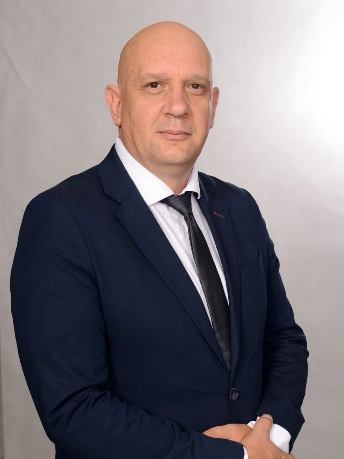 PREDSTAVLJAMO – ALMIR DORIĆ, kandidat za Skupštinu Tuzlanskog kantona, broj 6 “ŽELJKO KOMŠIĆ ZA GRAĐANSKU DRŽAVU – DF/GS”