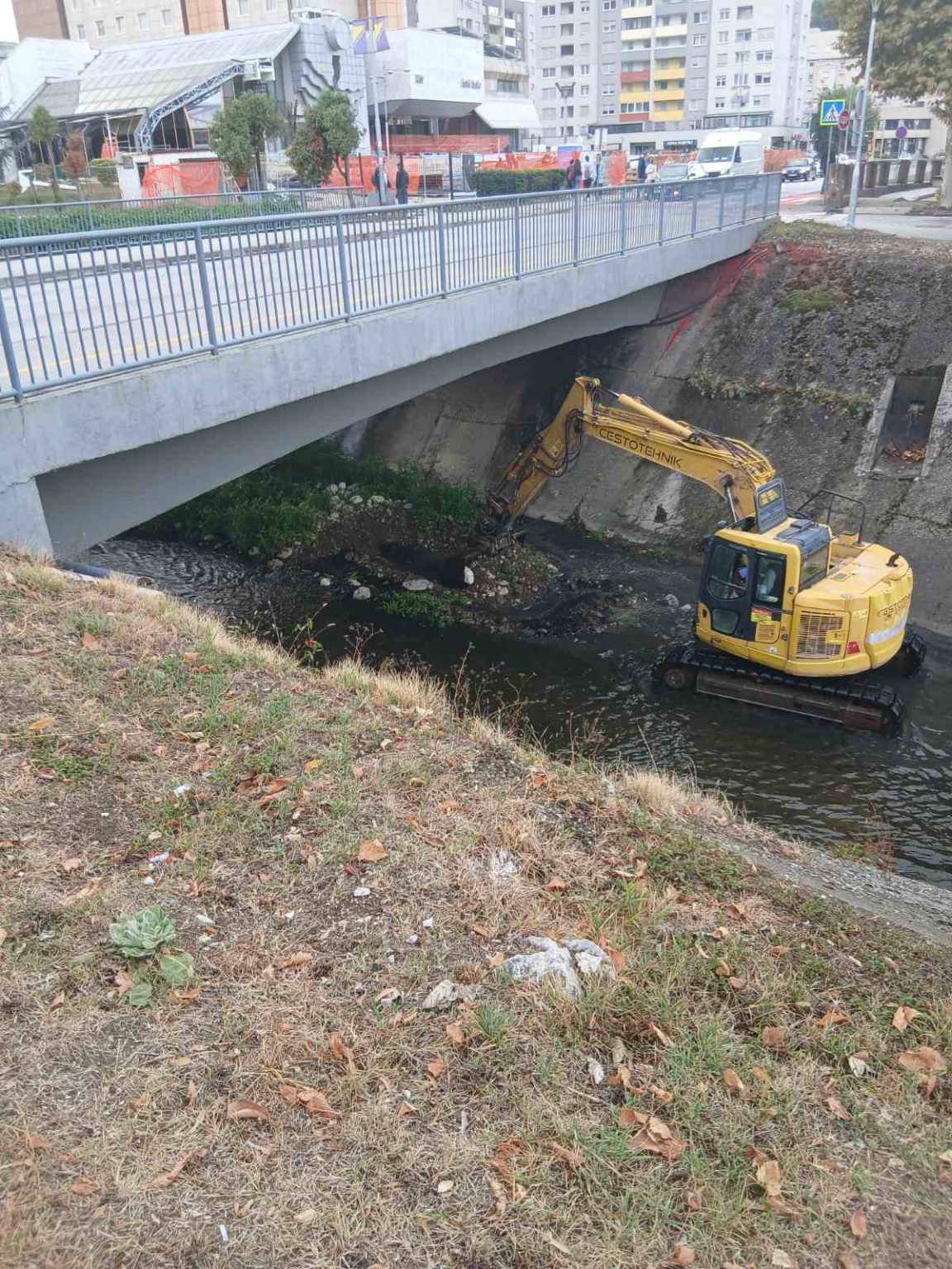 Počinju radovi na održavanju i čišćenju korita rijeke Jale