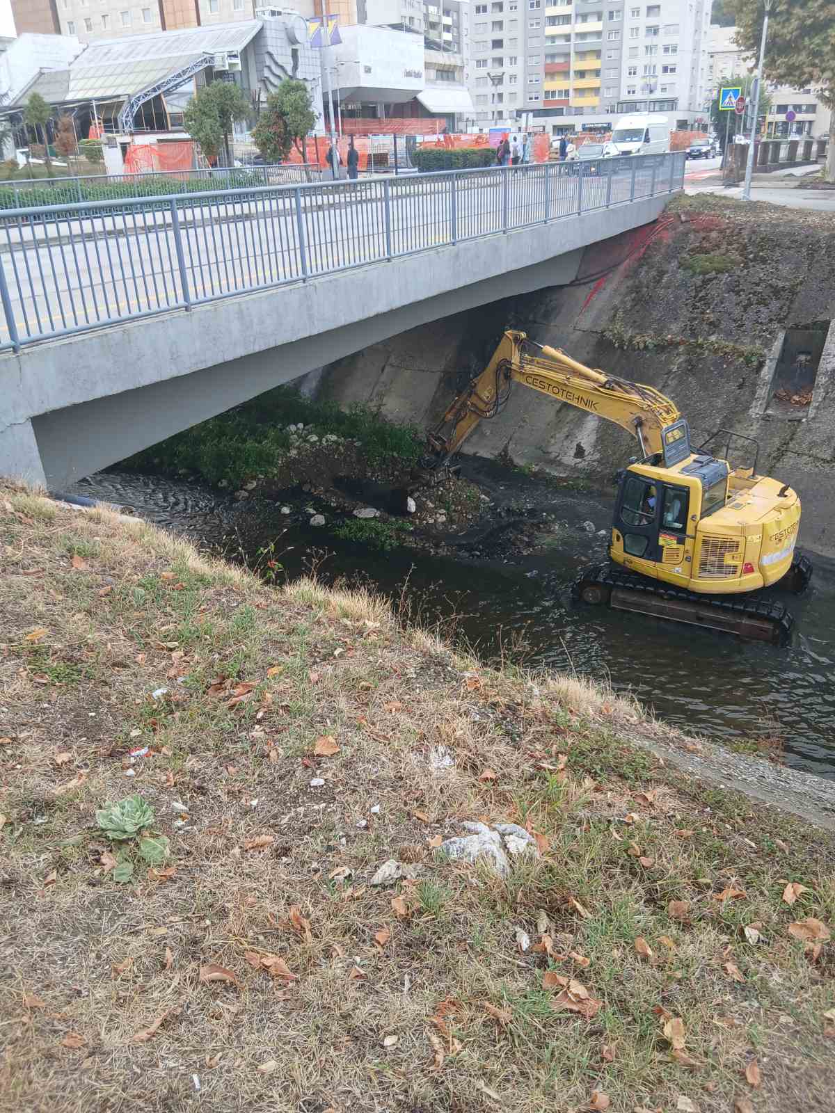 Počinju radovi na održavanju i čišćenju korita rijeke Jale
